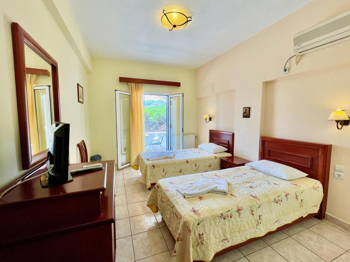 Venardos Hotel Agia Pelagia  ภายนอก รูปภาพ