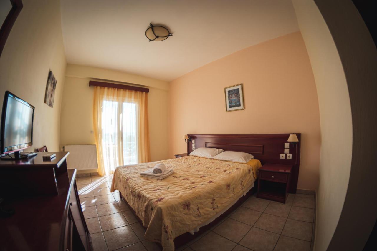 Venardos Hotel Agia Pelagia  ภายนอก รูปภาพ